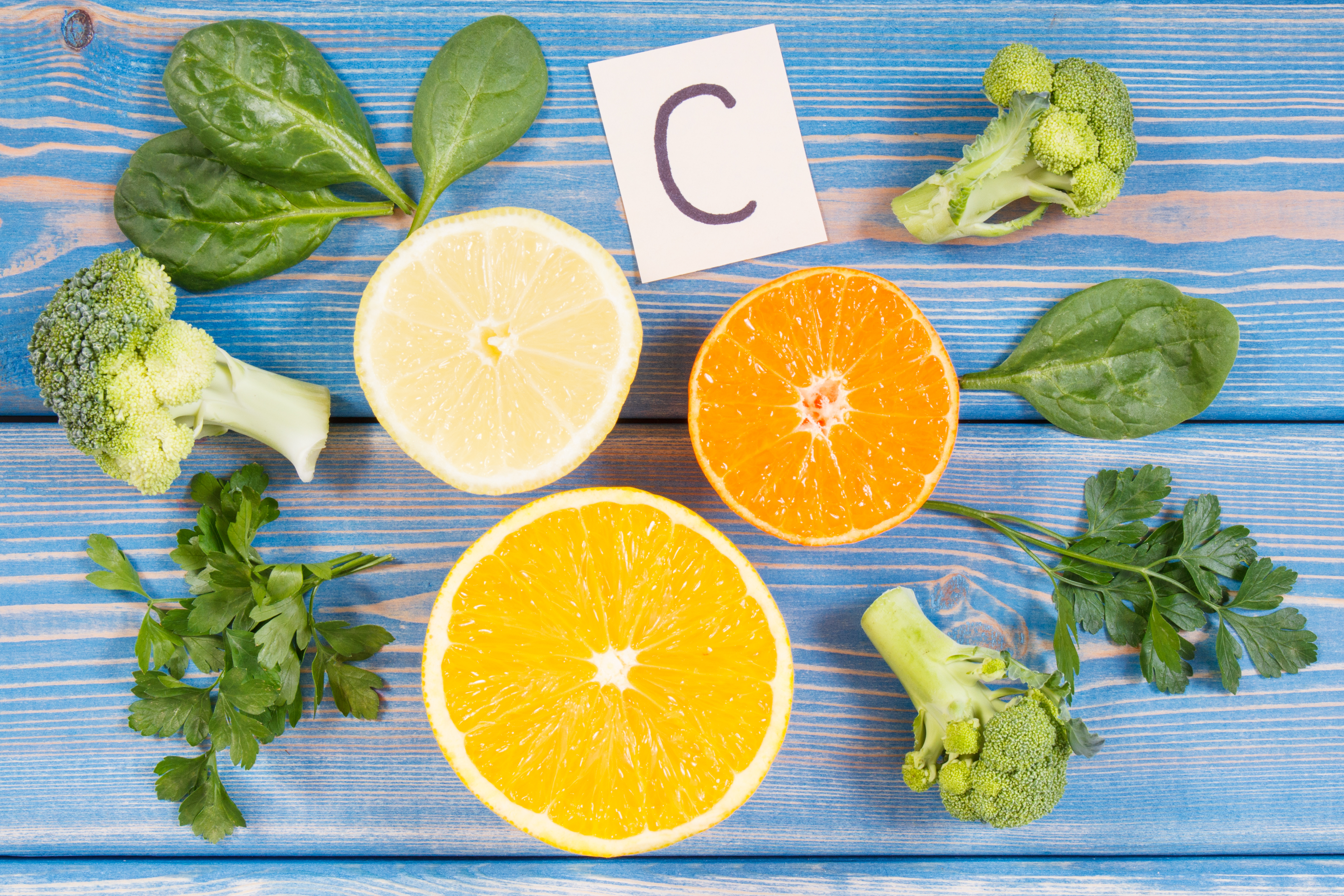 Fruits et légumes riches en vitamine C pour la santé des yeux